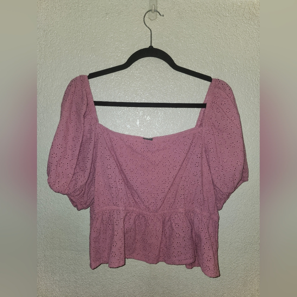 EUC Wild Fable "Eyelet Puff Sleeve Peplum Style Crop Top" 100% Cotton Pink💗 XXL - Picture 2 of 8